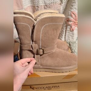 NEW LAMO TAN Light Brown BEIGE Sheepskin Shearling Winter Suede Buckle Boots 8